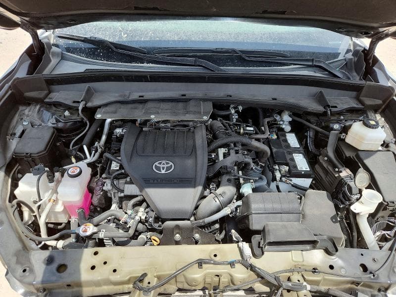 2024 TOYOTA GRAND HIGHLANDER XLE 11