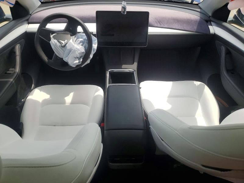 2024 TESLA MODEL Y 8