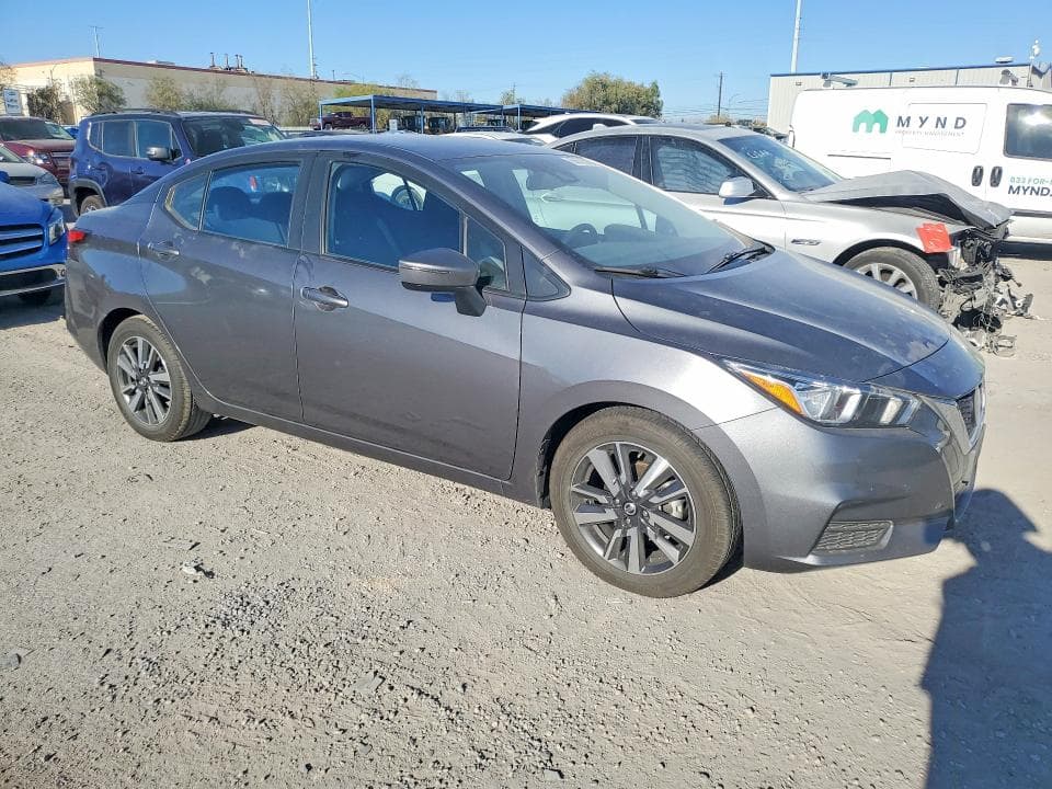 2020 NISSAN VERSA SV 4