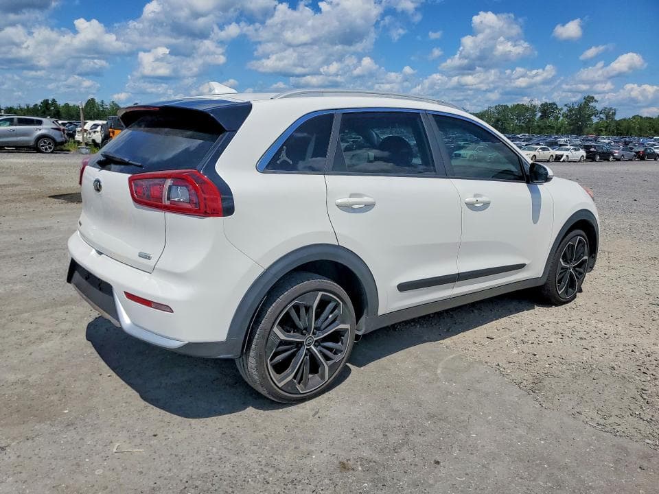 2017 KIA NIRO EX 3