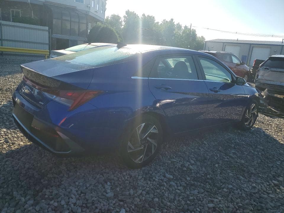 2024 HYUNDAI ELANTRA LIMITED 3