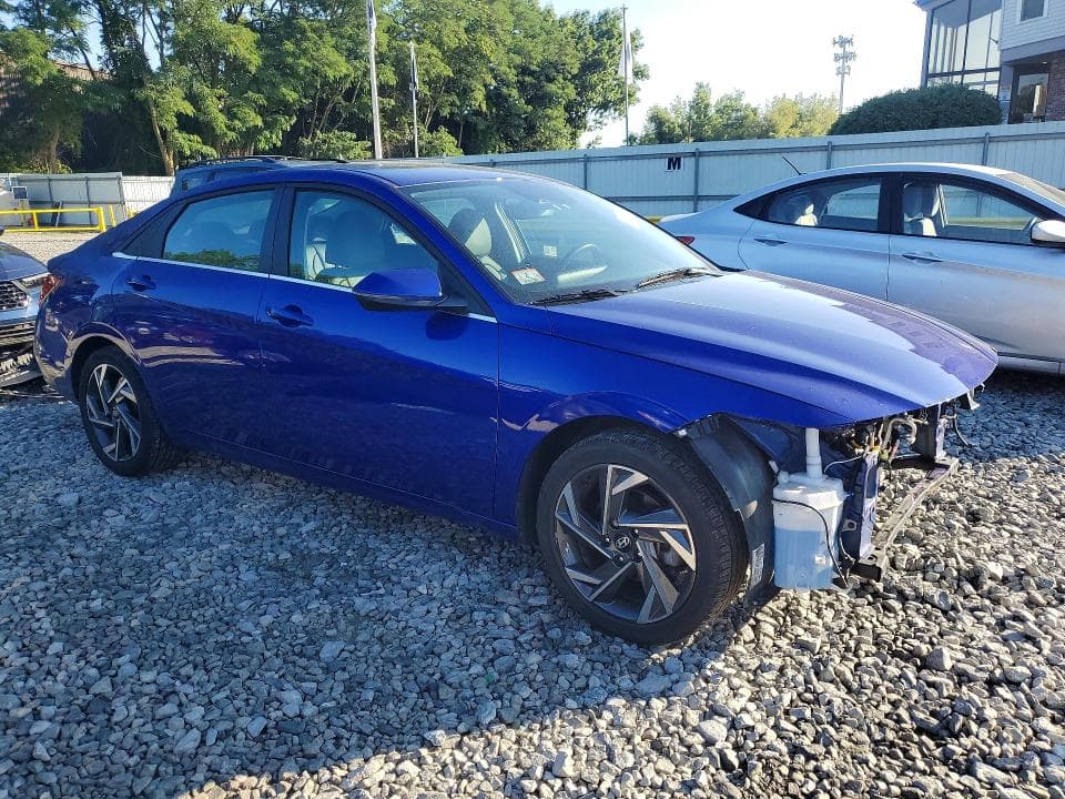 2024 HYUNDAI ELANTRA LIMITED 4