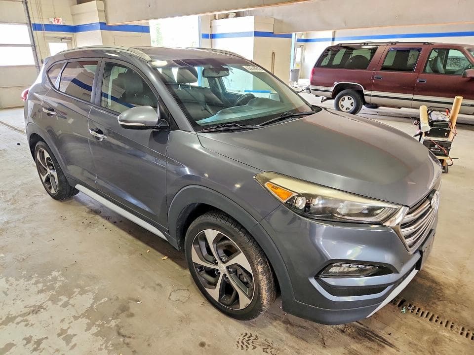 2017 HYUNDAI TUCSON LIMITED 4