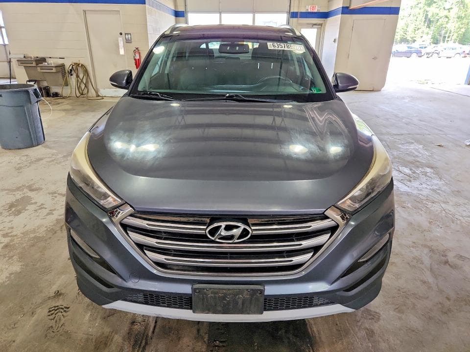 2017 HYUNDAI TUCSON LIMITED 5