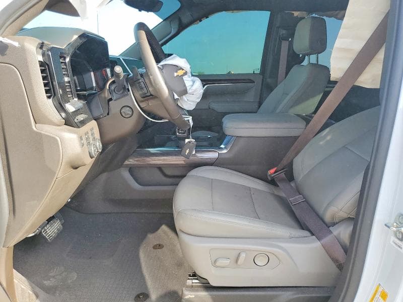 2026 CHEVROLET SILVERADO K1500 LTZ 7