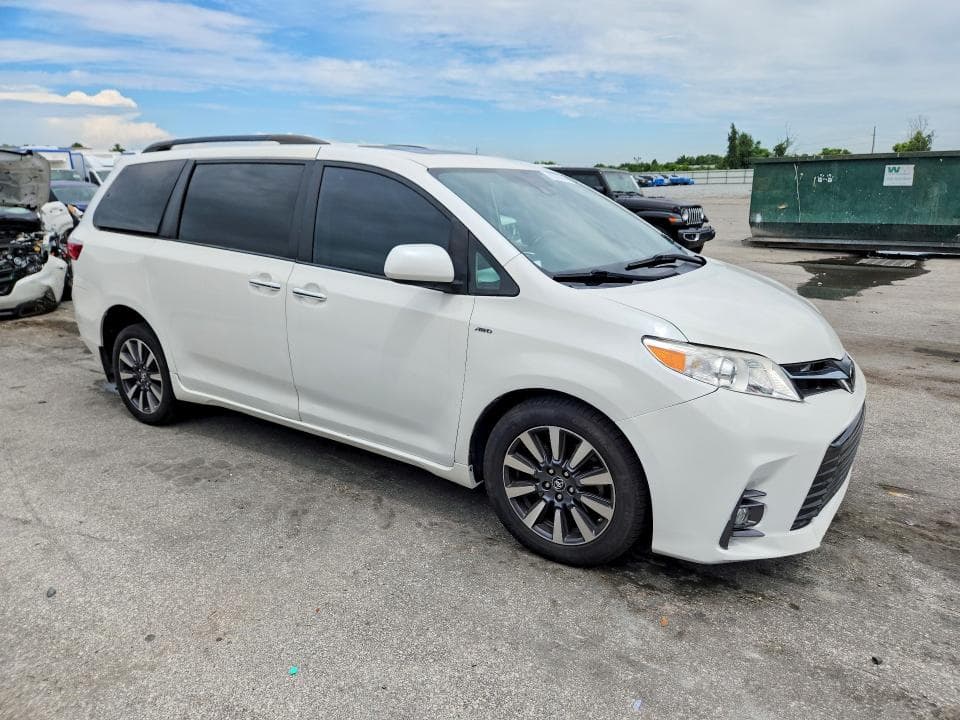 2019 TOYOTA SIENNA XLE 7-PASSENGER 4