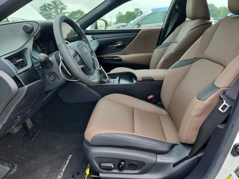 2025 LEXUS ES 300H BASE 7