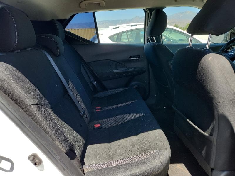 2019 NISSAN KICKS SV 11