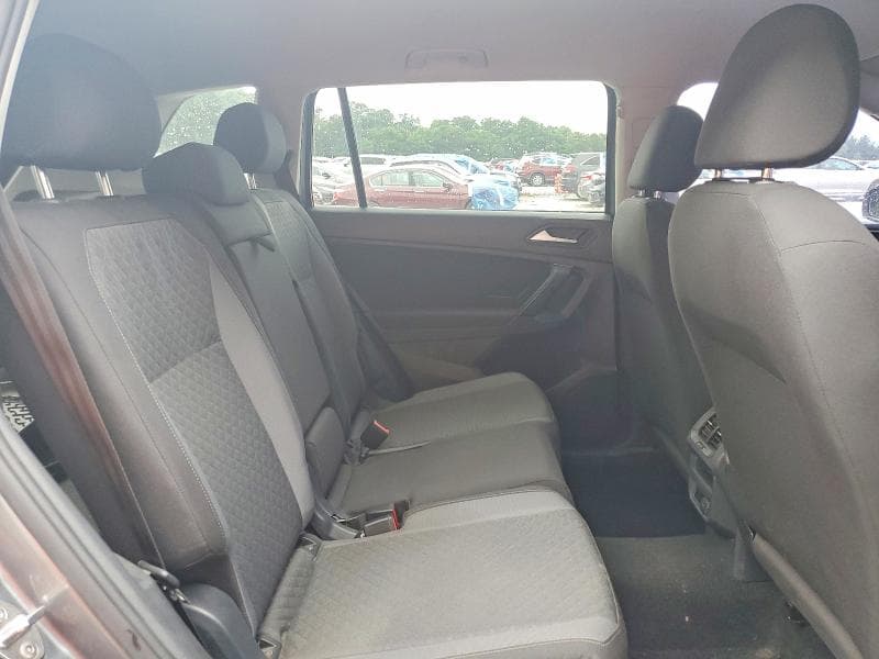 2019 VOLKSWAGEN TIGUAN S 11