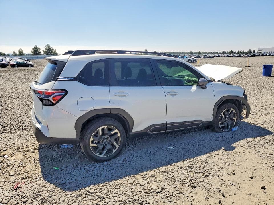 2025 SUBARU FORESTER LIMITED 3