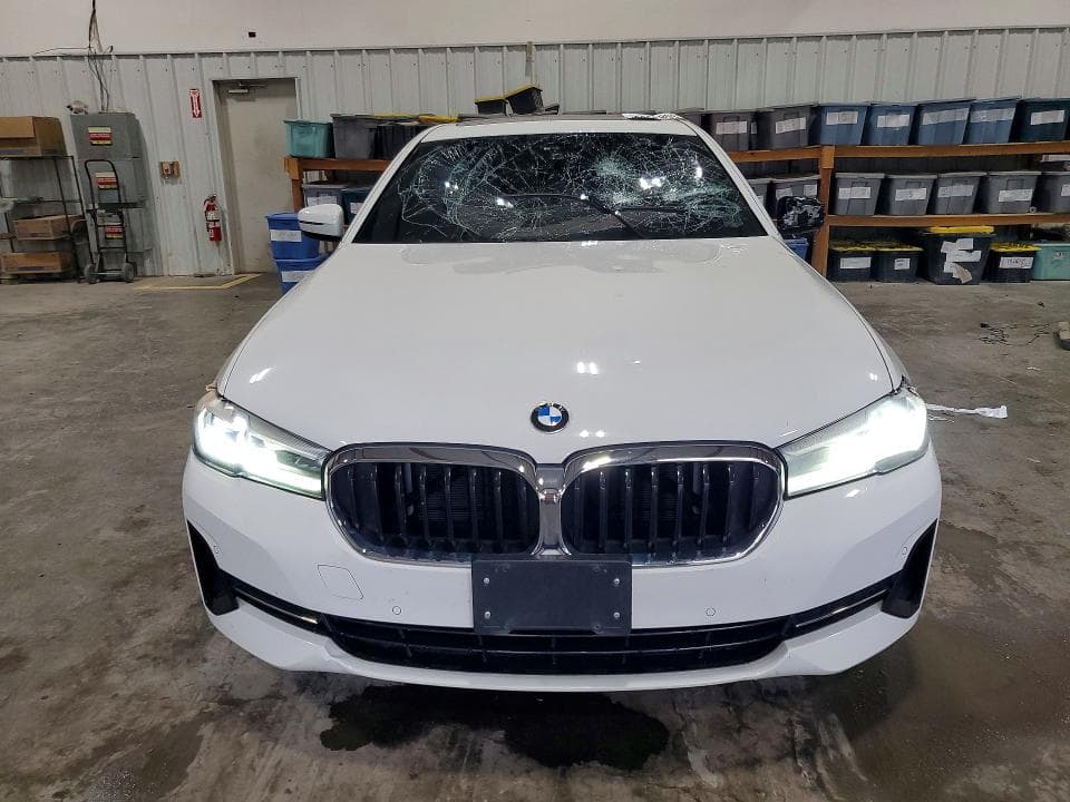2022 BMW 530 XI 5