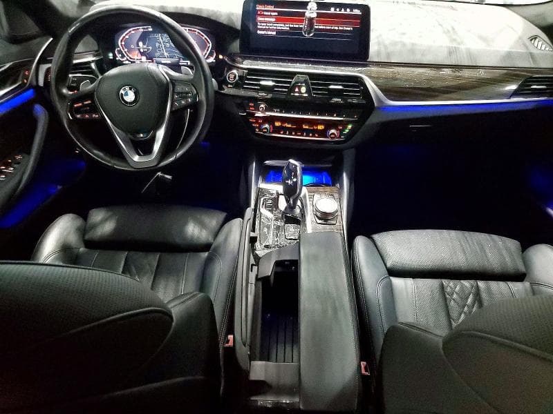 2022 BMW 530 XI 8