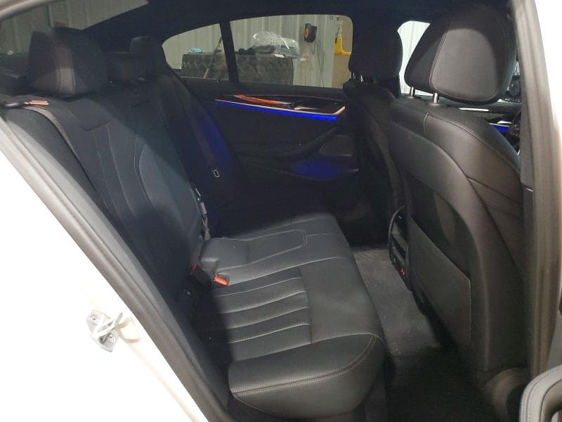 2022 BMW 530 XI 10