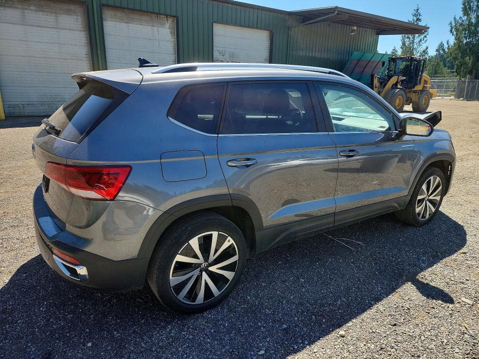 2024 VOLKSWAGEN TAOS SE 3