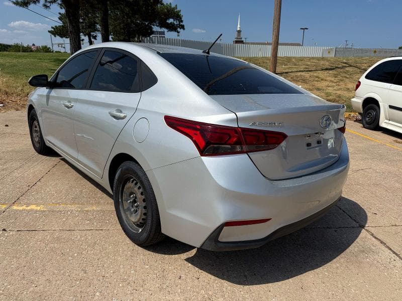 2019 HYUNDAI ACCENT SE 3