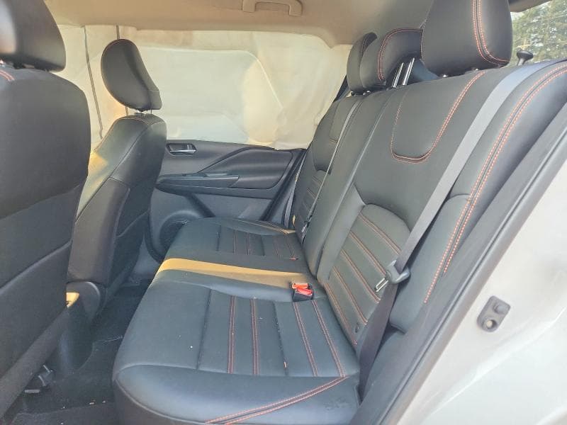 2018 NISSAN KICKS SR 11