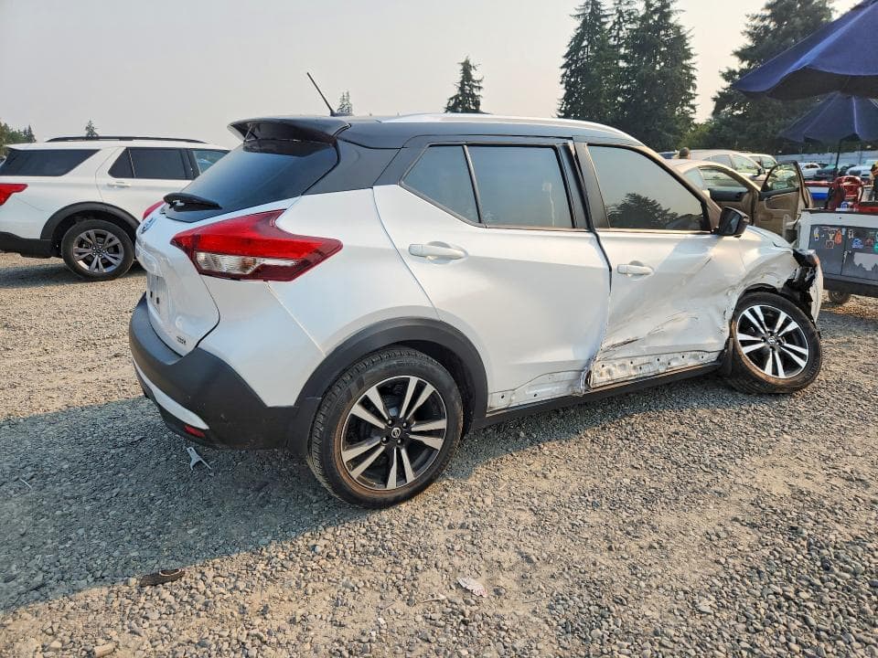2018 NISSAN KICKS SR 3