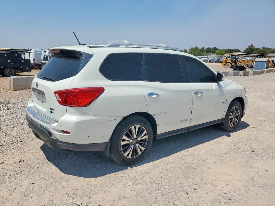 2017 NISSAN PATHFINDER SV 3