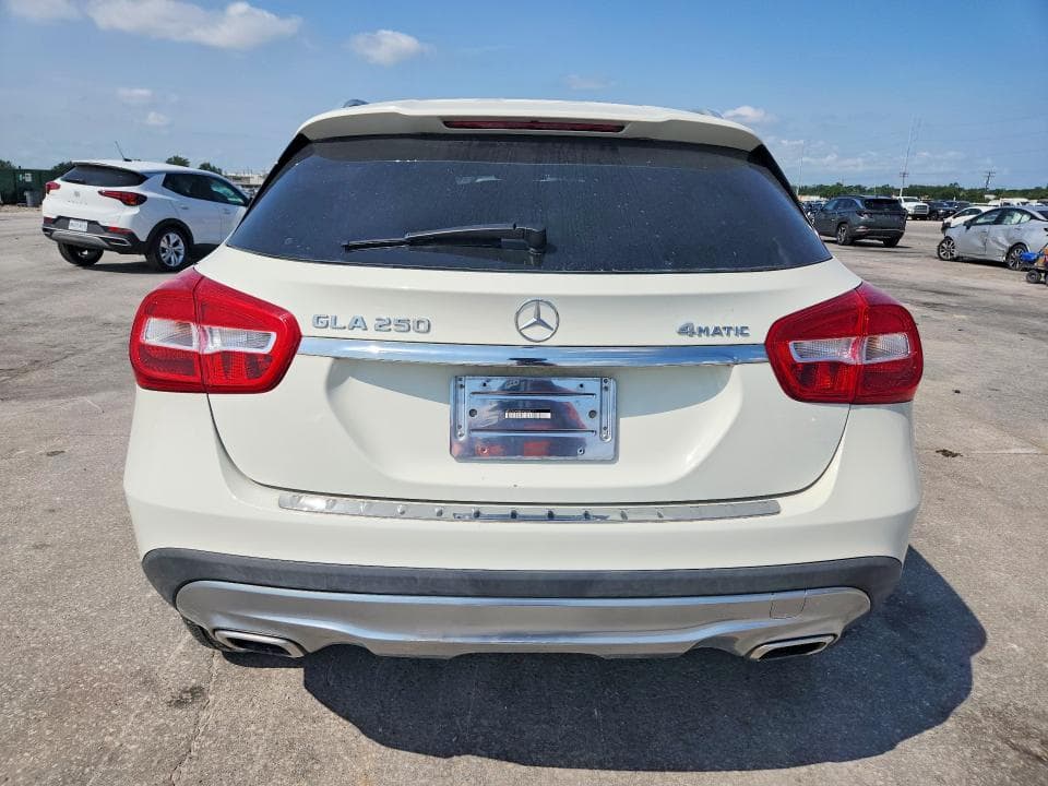 2017 MERCEDES-BENZ GLA 250 4MATIC 6