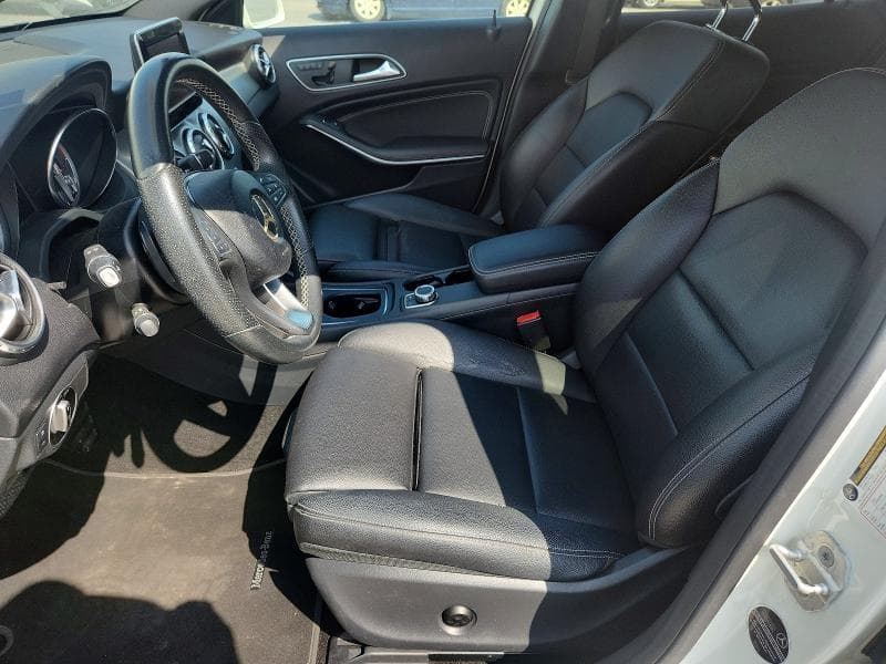2017 MERCEDES-BENZ GLA 250 4MATIC 7