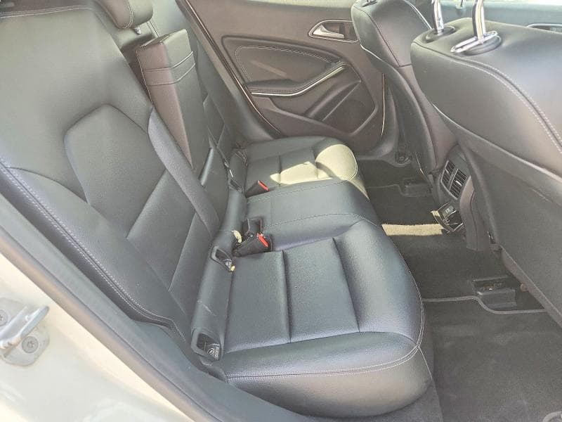 2017 MERCEDES-BENZ GLA 250 4MATIC 10