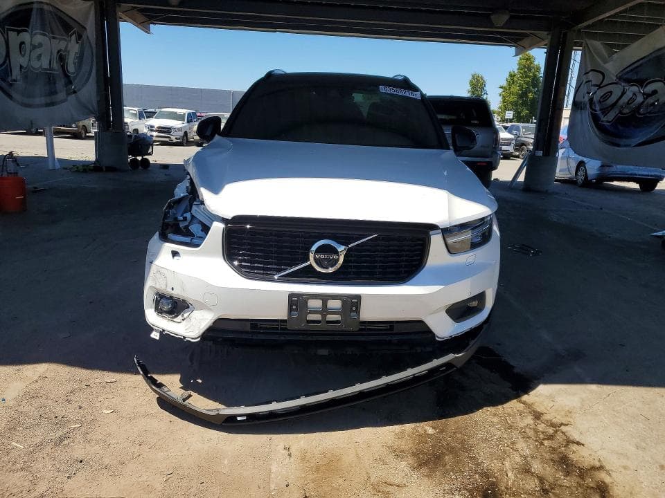 2019 VOLVO XC40 T5 R-DESIGN 5