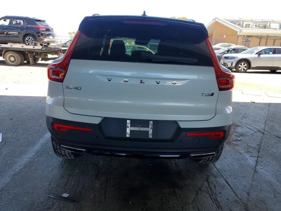 2019 VOLVO XC40 T5 R-DESIGN 6
