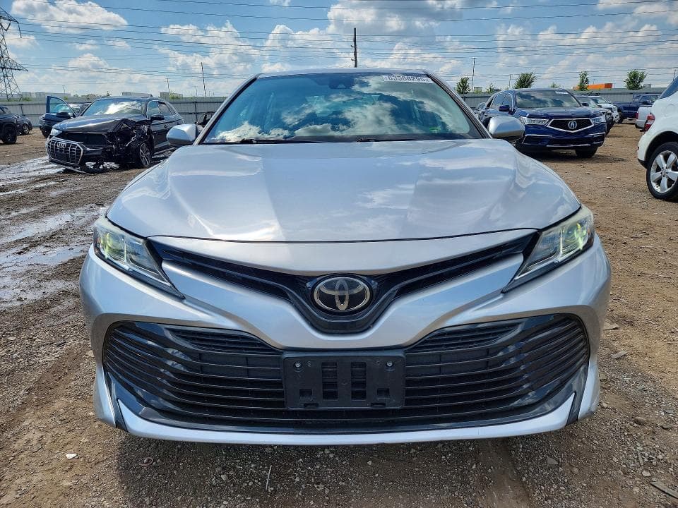 2019 TOYOTA CAMRY LE 5