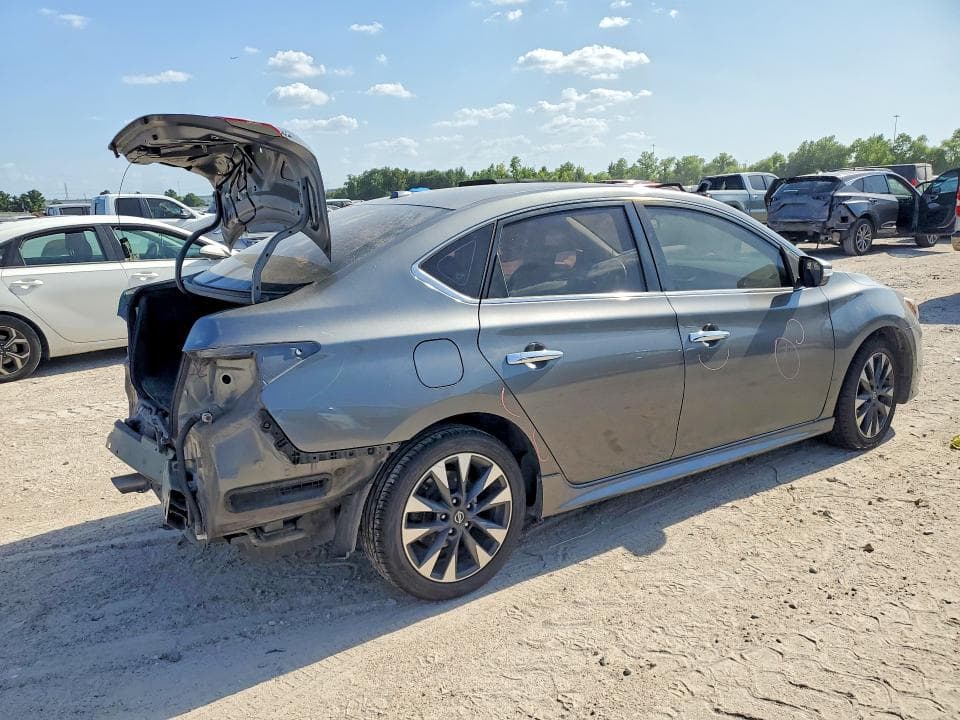 2019 NISSAN SENTRA SR 3