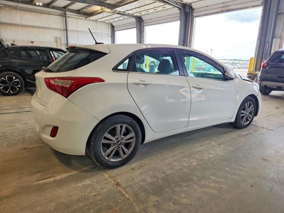 2017 HYUNDAI ELANTRA GT BASE 3