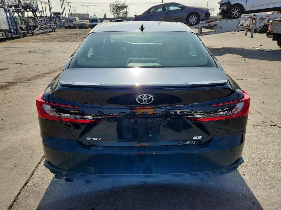 2025 TOYOTA CAMRY SE 6