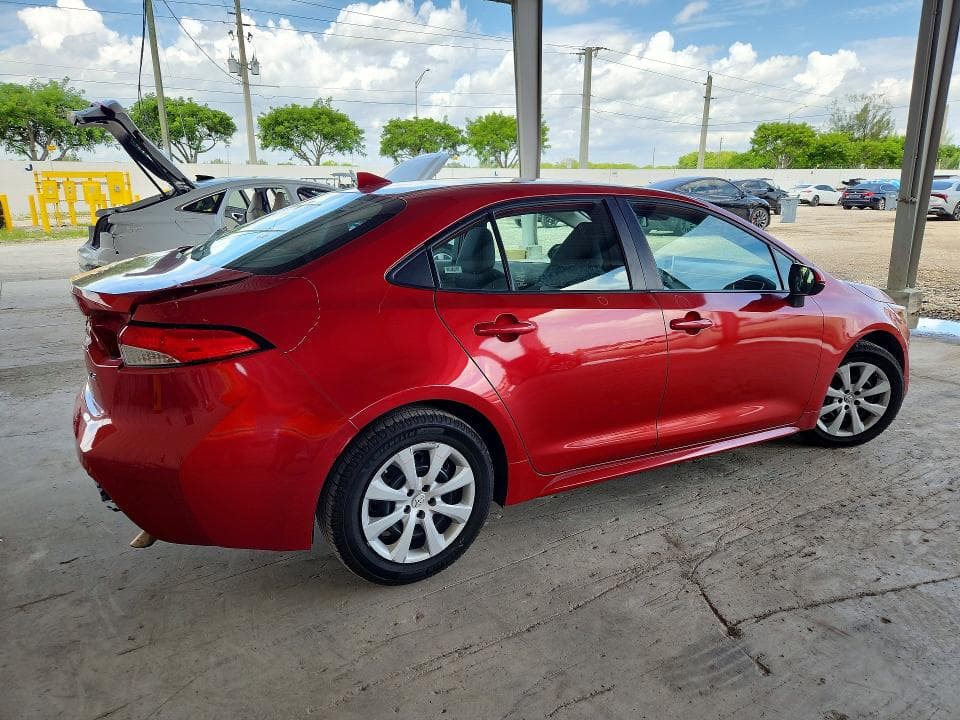 2021 TOYOTA COROLLA LE 3