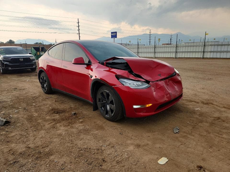 2021 TESLA MODEL Y 4