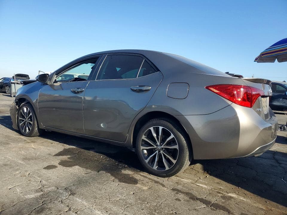 2018 TOYOTA COROLLA SE 2