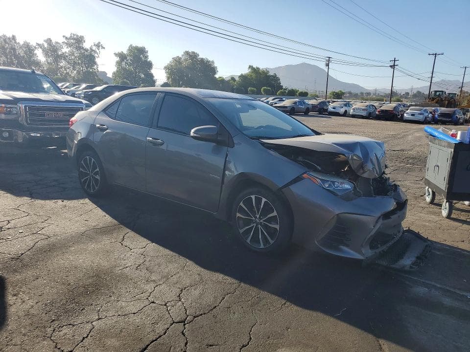 2018 TOYOTA COROLLA SE 4