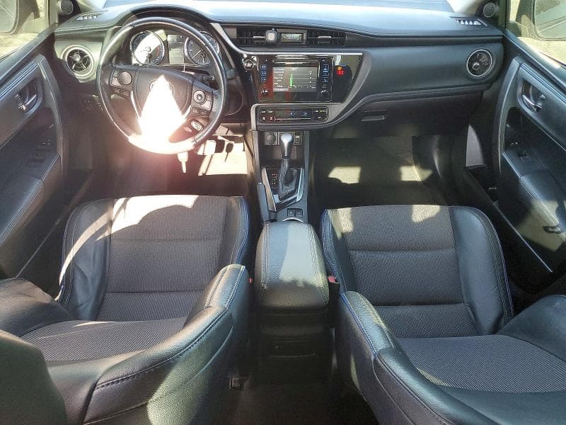 2018 TOYOTA COROLLA SE 8