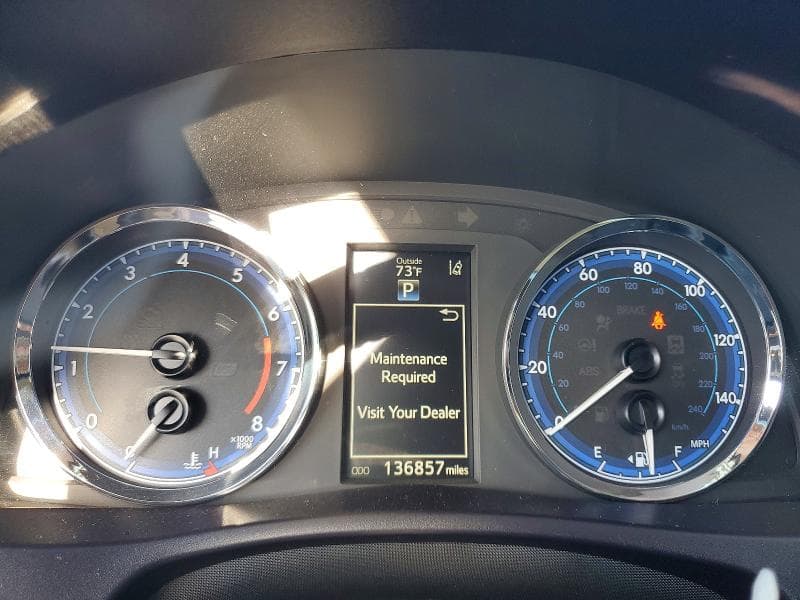2018 TOYOTA COROLLA SE 9