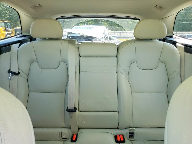 2018 VOLVO XC60 T5 10