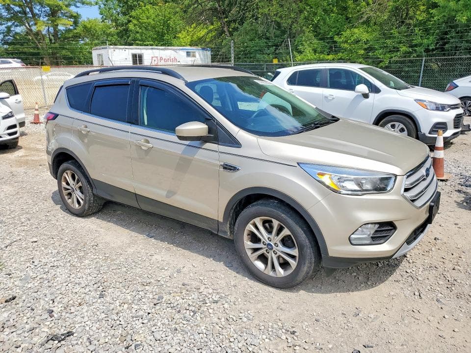 2018 FORD ESCAPE SE 4
