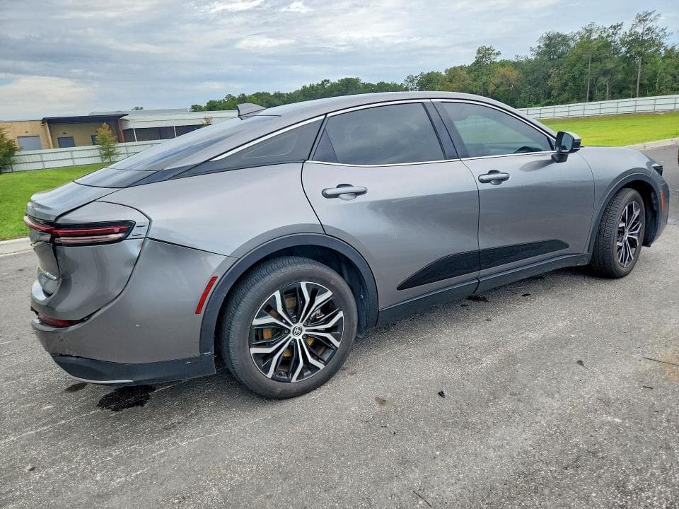 2023 TOYOTA CROWN LIMITED 3