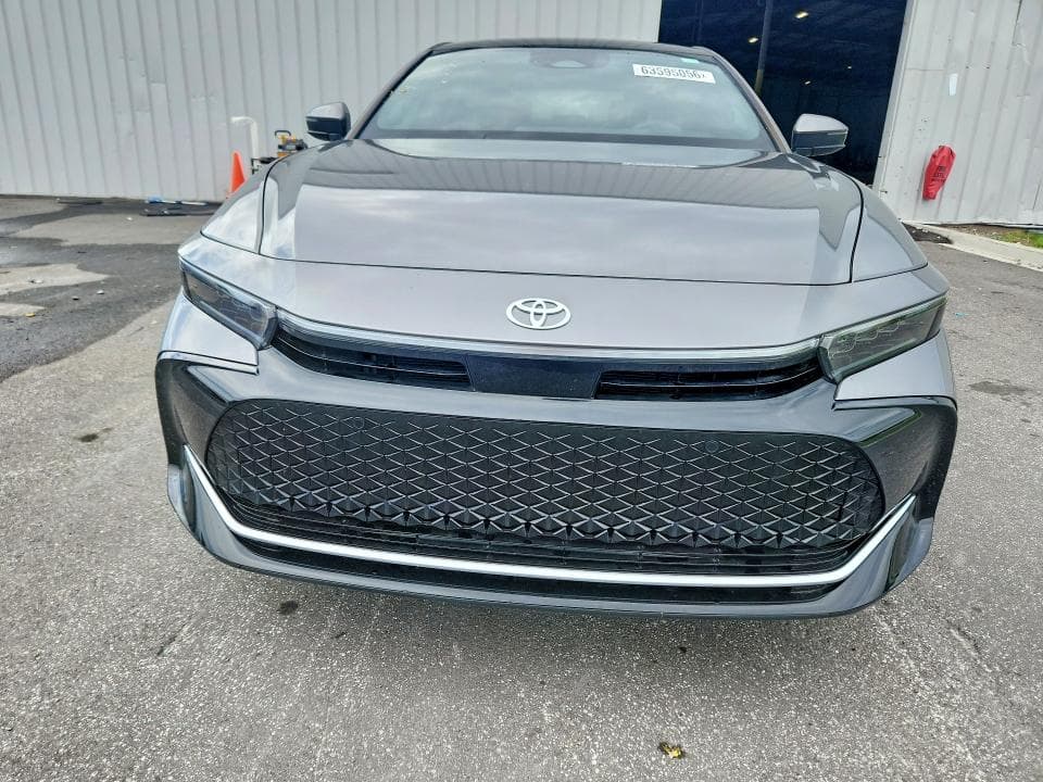 2023 TOYOTA CROWN LIMITED 5
