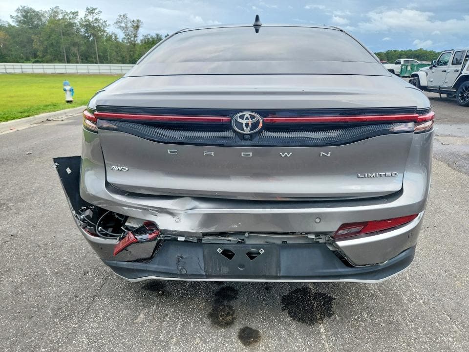 2023 TOYOTA CROWN LIMITED 6