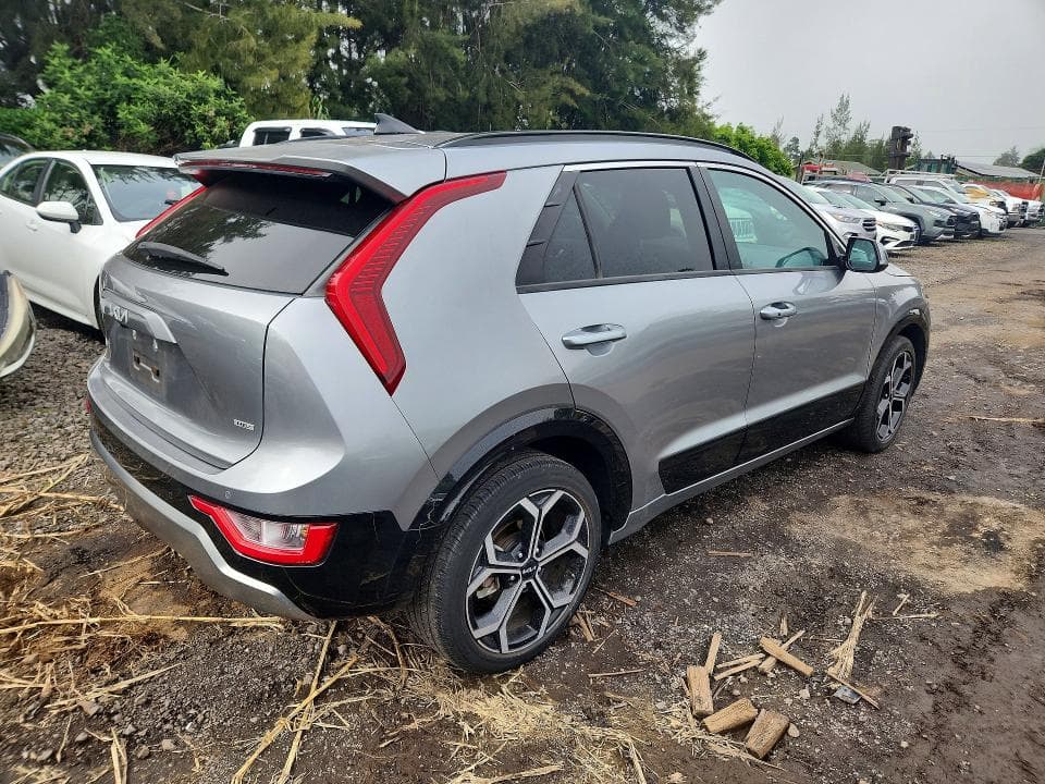 2023 KIA NIRO EX 3