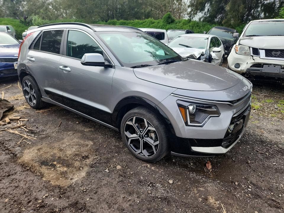 2023 KIA NIRO EX 4