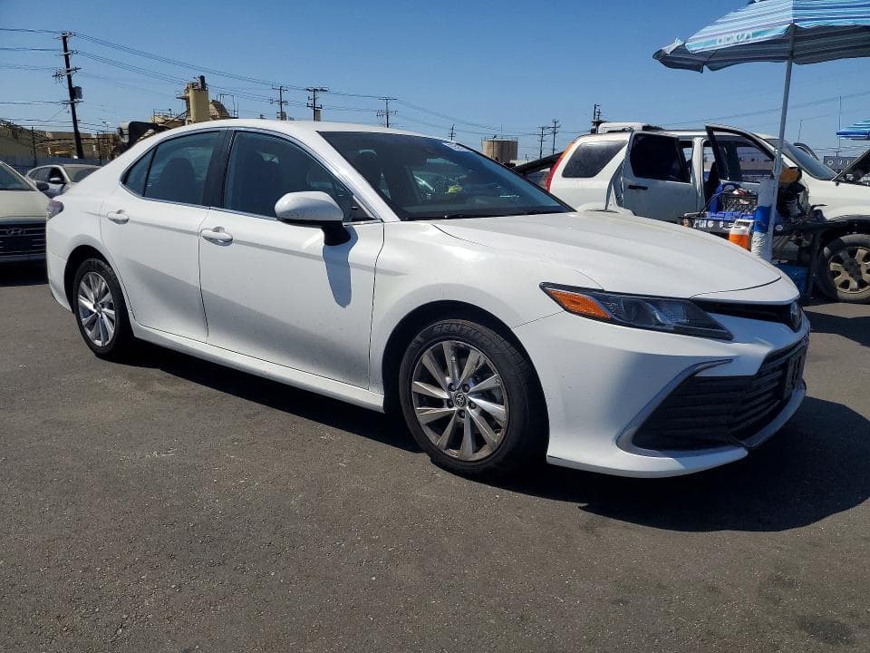 2023 TOYOTA CAMRY LE 4