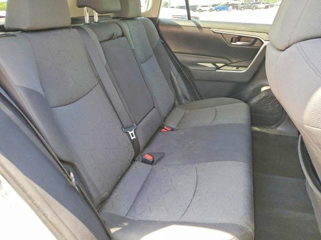 2021 TOYOTA RAV4 XLE 11