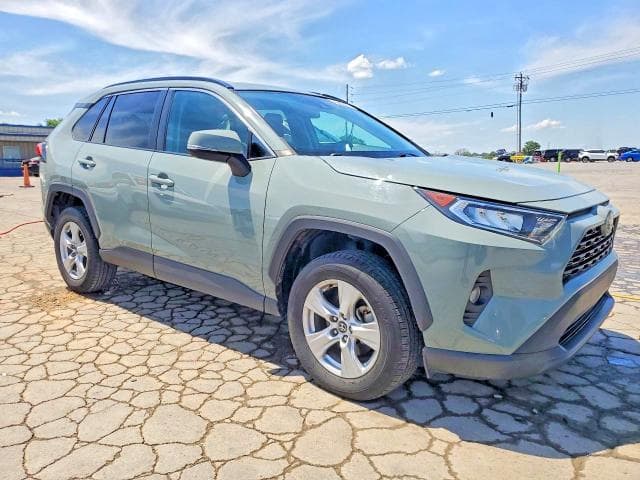 2021 TOYOTA RAV4 XLE 4