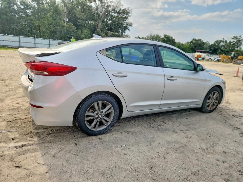 2018 HYUNDAI ELANTRA SEL 3