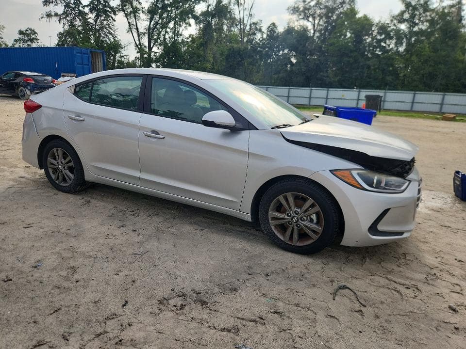 2018 HYUNDAI ELANTRA SEL 4