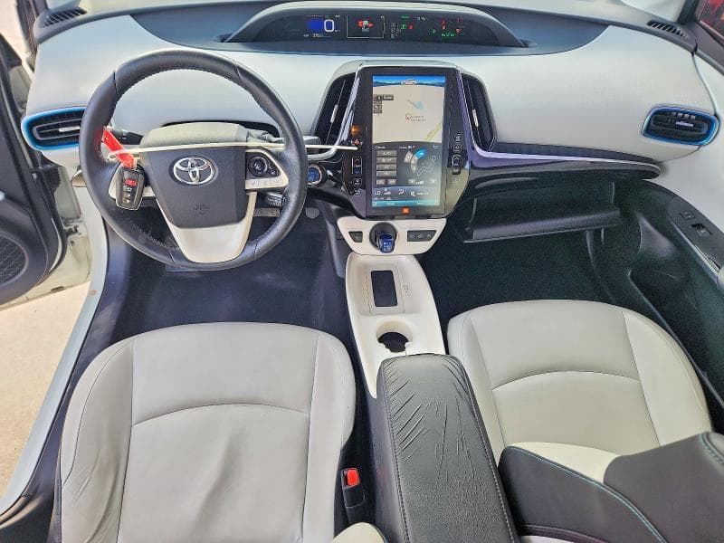 2017 TOYOTA PRIUS PRIME ADVANCED 8